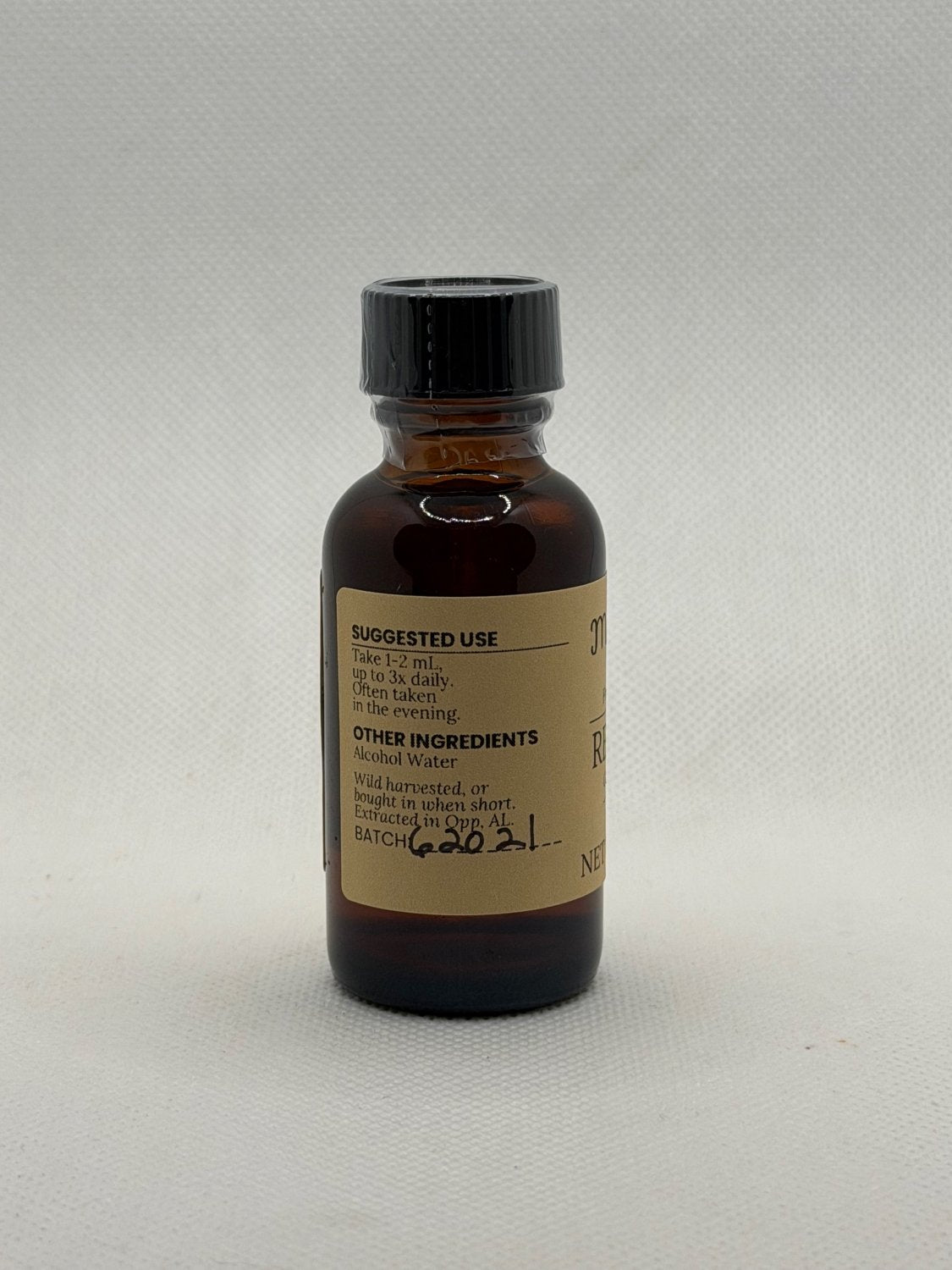 Red Reishi Mushroom Extract suggested use and other ingredients on the Mayim Farm bottle label